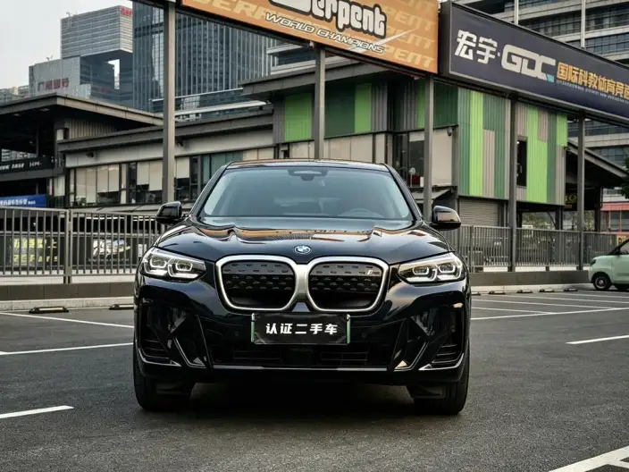 BMW iX3 2023 Model Leading Model