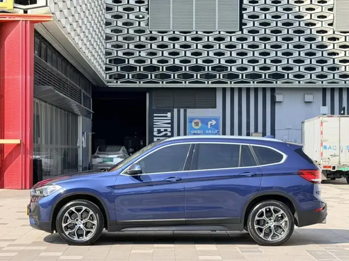 BMW X1 2020 Model sDrive25Li Leading Model