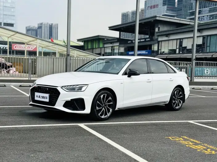 Audi A4 L 2023 Model 40 TFSI Luxury Dynamic Model