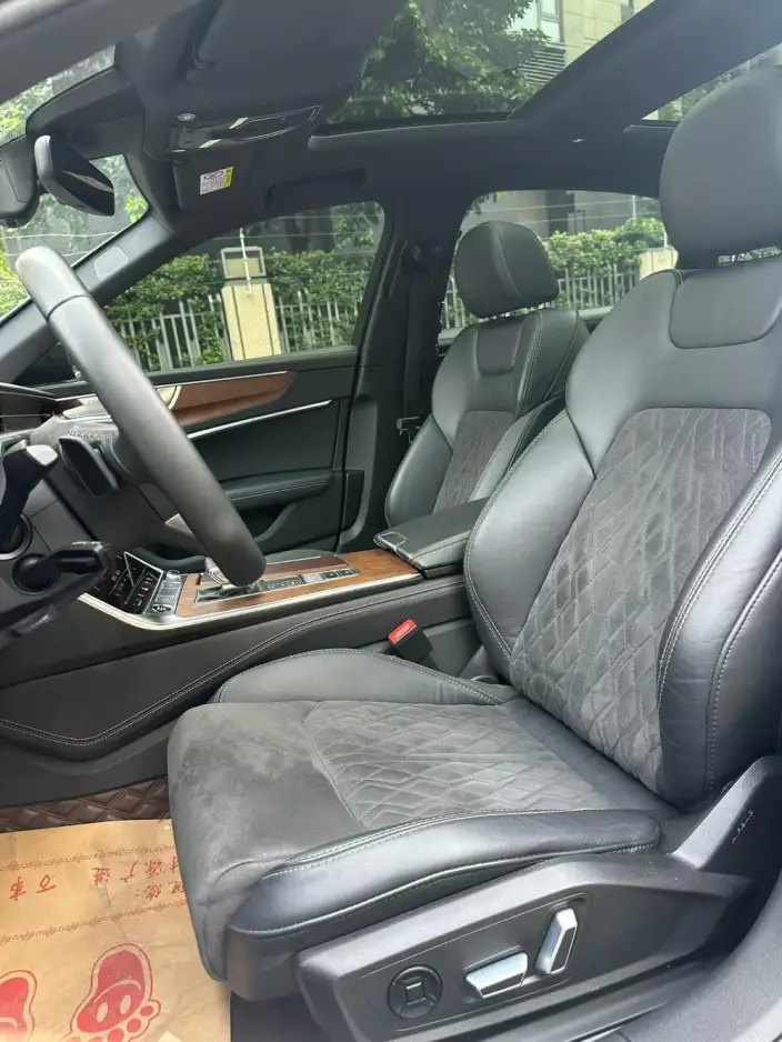 Audi A6L 2023 Model 55 TFSI quattro Exclusive Dynamic Model – фото 9