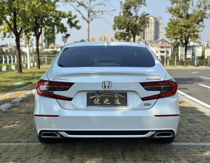 Honda Accord 2022 Model 260TURBO Deluxe Edition – фото 6