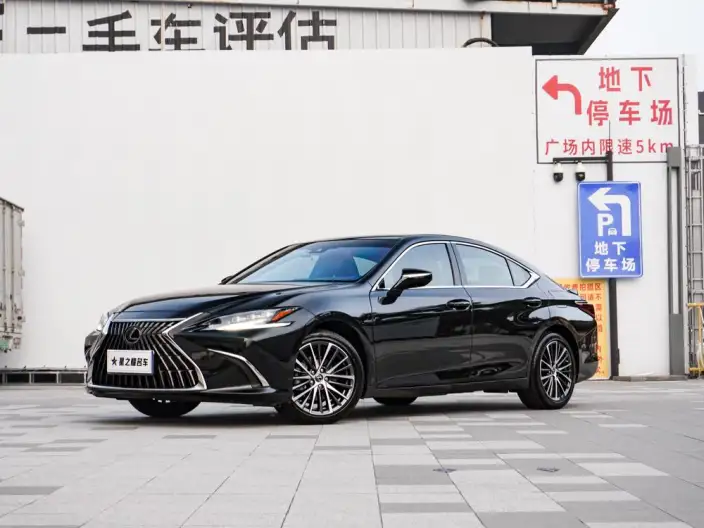 Lexus ES 2022 Model 300h Premium