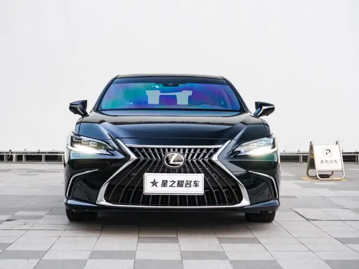 Lexus ES 2022 Model 300h Premium