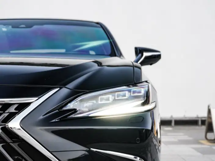 Lexus ES 2022 Model 300h Premium – фото 6
