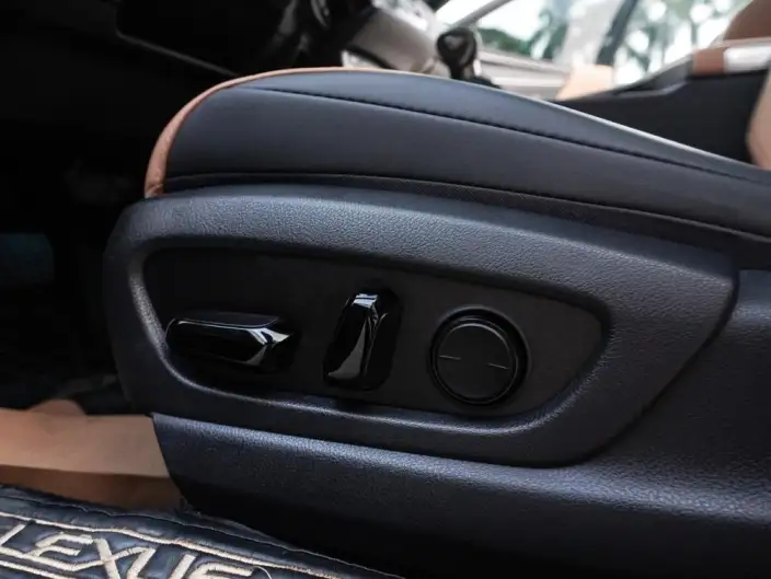 Lexus ES 2022 Model 300h Premium – фото 8