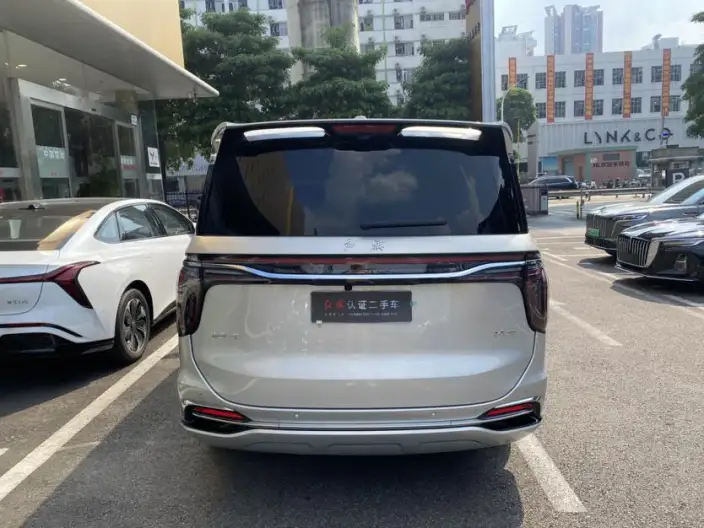 HONGQI HQ9 2022 Model Flag Lead Edition – фото 5