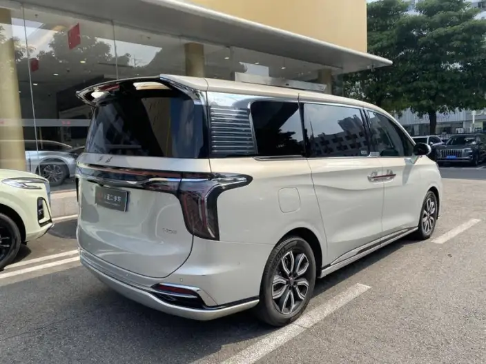 HONGQI HQ9 2022 Model Flag Lead Edition – фото 6