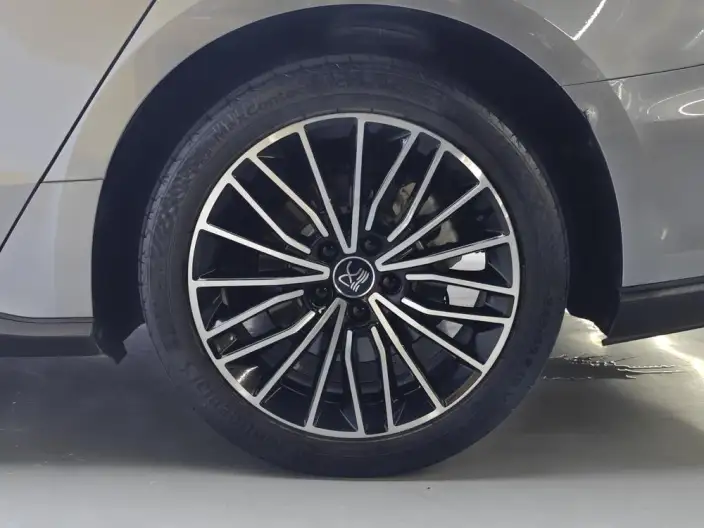 BYD Han DM 2020 Model DM 4WD performance version Noble Model – фото 9