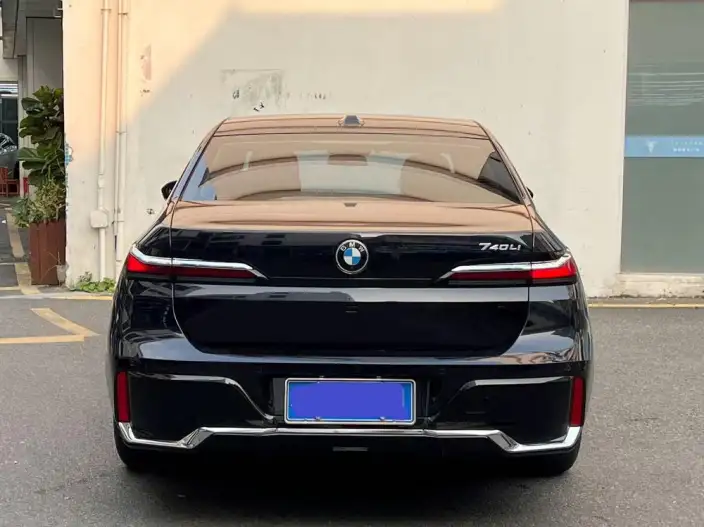 BMW 7 Series 2023 Model 740Li Leading Model M Sports Set