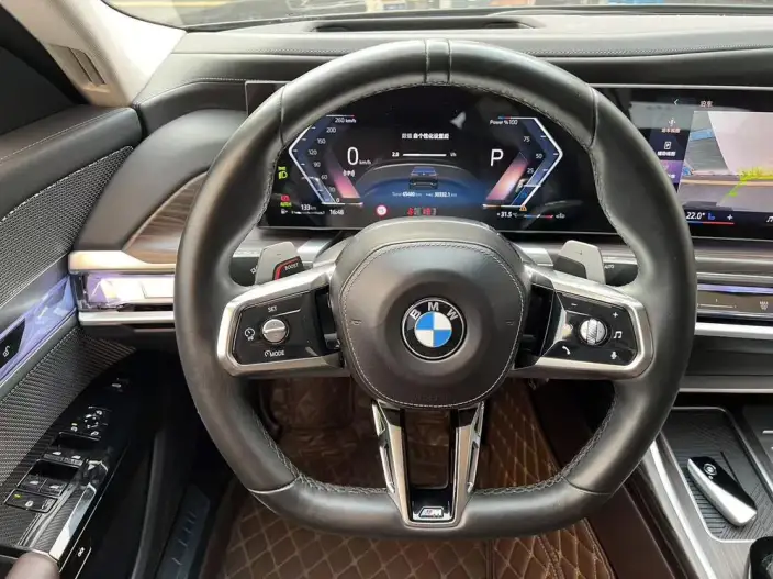 BMW 7 Series 2023 Model 740Li Leading Model M Sports Set – фото 7