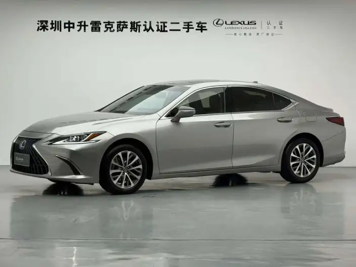 Lexus ES 2021 Model 200 Superior Edition