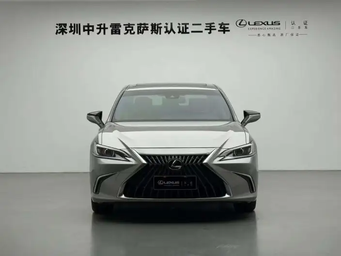 Lexus ES 2021 Model 200 Superior Edition