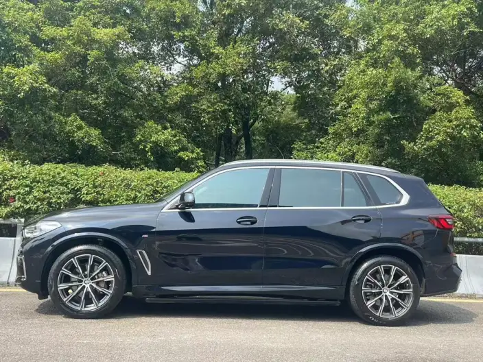 BMW X5 2022 Model Facelift xDrive 30Li Exclusive Model M Sports Set