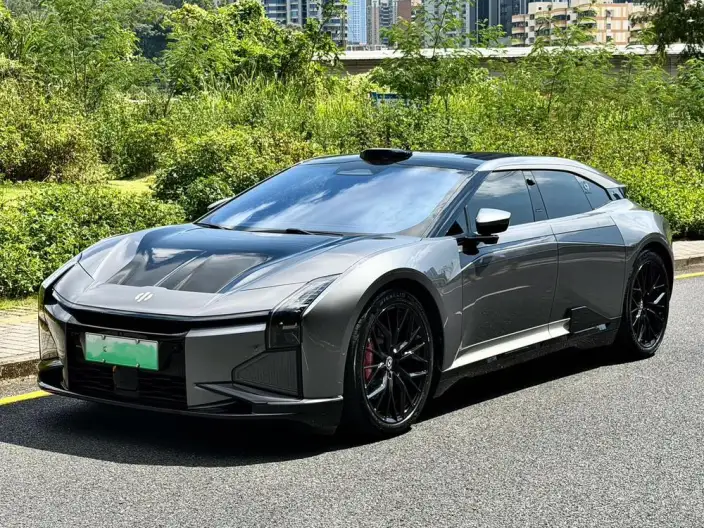 HiPhi Z 2023 Model 5 seat Edition – фото 1