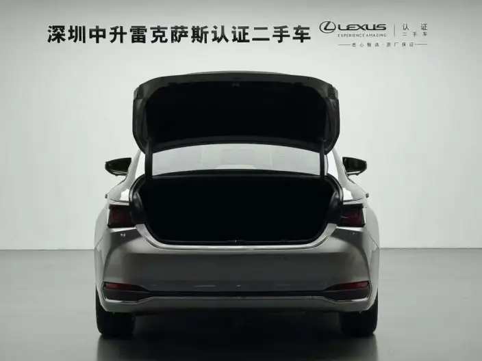 Lexus ES 2025 Model 300h Premium