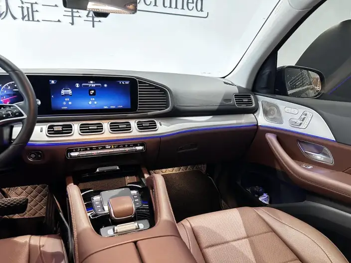 Mercedes-Benz GLS 2026 Model GLS 450 4MATIC Dynamic Model – фото 7