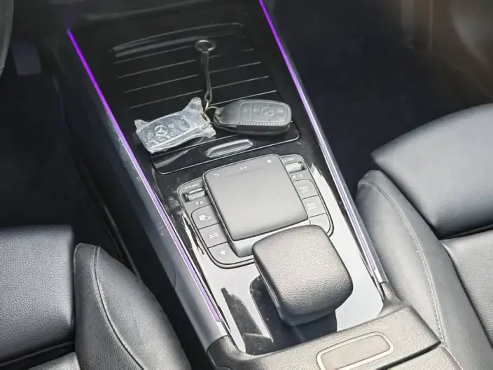 Mercedes-Benz GLB 2022 Model Facelift GLB 200 Dynamic Model – фото 6
