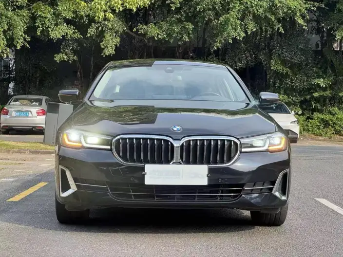 BMW 5 Series 2022 Model Facelift II 525Li Luxury Set