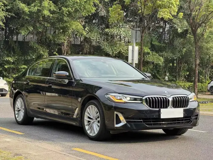 BMW 5 Series 2022 Model Facelift II 525Li Luxury Set