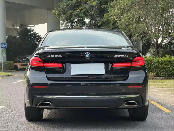 BMW 5 Series 2022 Model Facelift II 525Li Luxury Set – фото 6