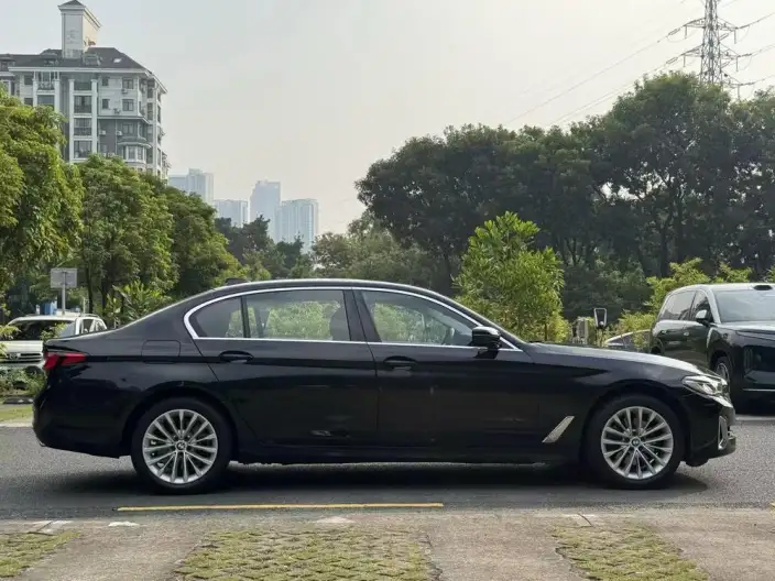 BMW 5 Series 2022 Model Facelift II 525Li Luxury Set – фото 8