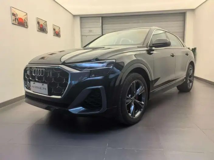 Audi Q8 2024 Model 55 TFSI Luxury Dynamic Model