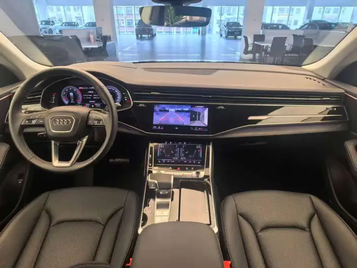 Audi Q8 2024 Model 55 TFSI Luxury Dynamic Model – фото 8