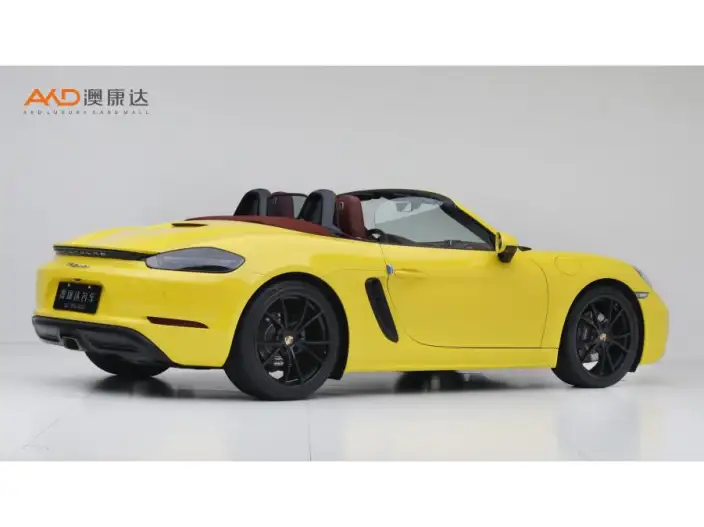 Porsche 718 2023 Model Boxster 2.0T