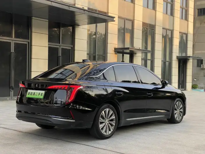 Hongqi E-QM5 2024 Model 500KM Travel Edition 100kW – фото 6