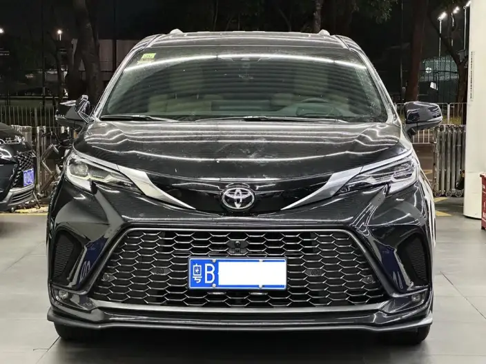 Granvia 2024 Model Intelligent Hybrid 2.5L 4WD Noble PLUS Edition