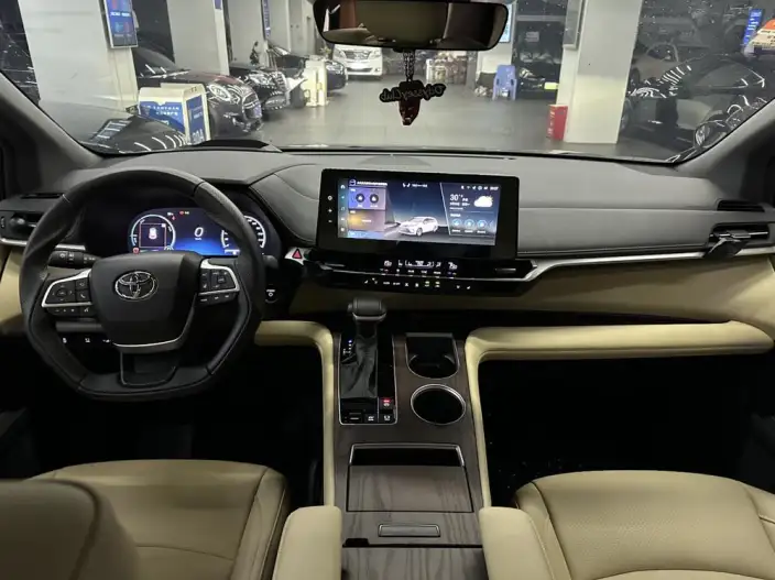 Granvia 2024 Model Intelligent Hybrid 2.5L 4WD Noble PLUS Edition – фото 8