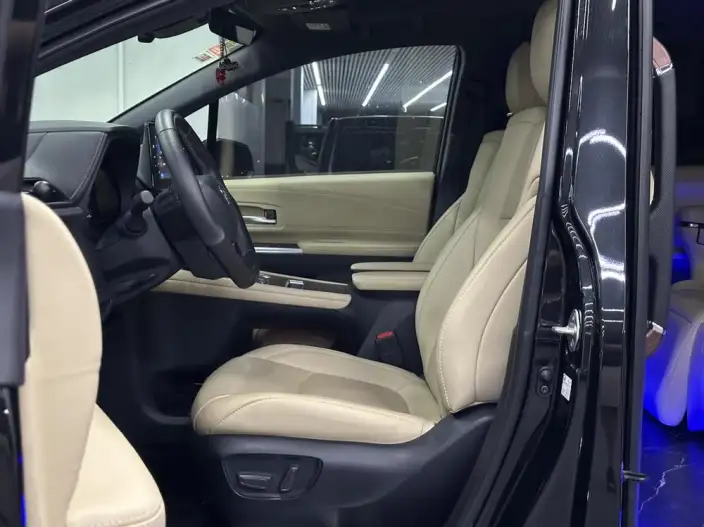 Granvia 2024 Model Intelligent Hybrid 2.5L 4WD Noble PLUS Edition – фото 10