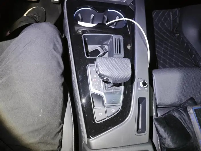 Audi A4 L 2024 Model 40 TFSI Luxury Dynamic Model – фото 9