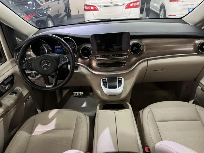 Mercedes-Benz V-Class 2021 Model V 260 L Long wheelbase Deluxe Edition – фото 7