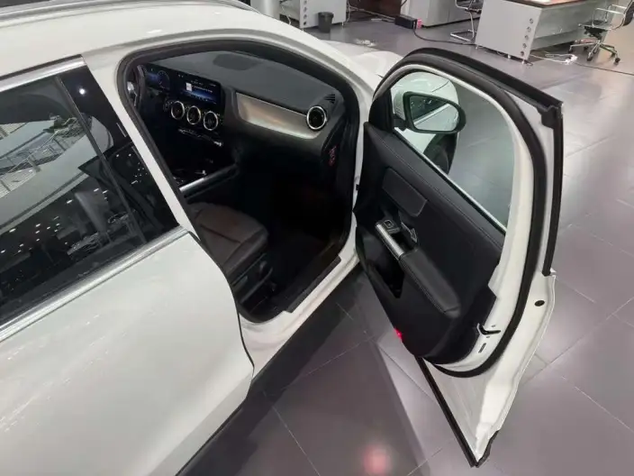 Mercedes-Benz GLA 2023 Model Facelift GLA 200 – фото 10