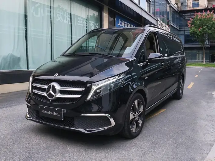 Mercedes-Benz V-Class 2022 Model V 260 L Long wheelbase Premium Edition – фото 1