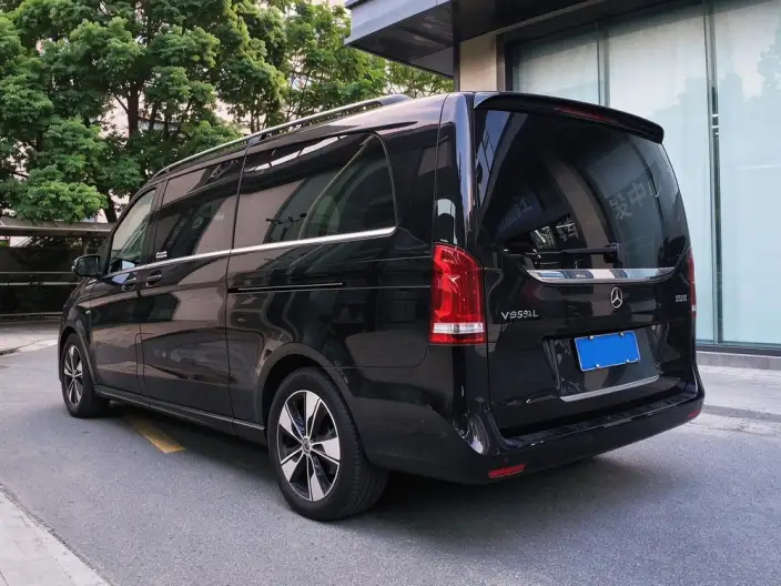 Mercedes-Benz V-Class 2022 Model V 260 L Long wheelbase Premium Edition – фото 2