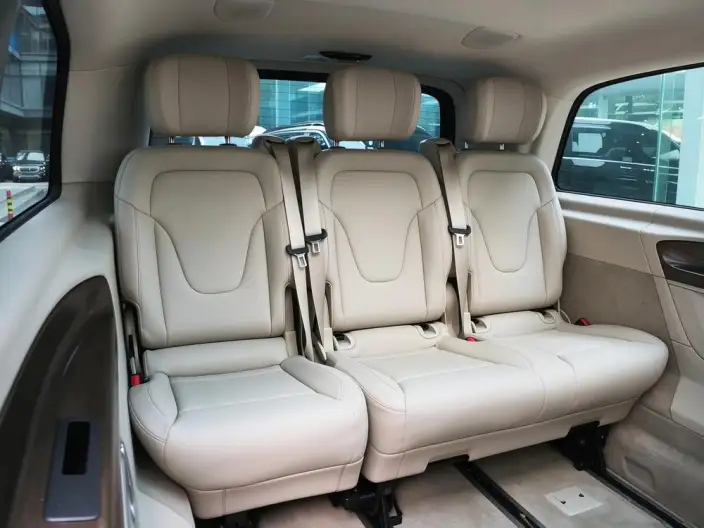Mercedes-Benz V-Class 2022 Model V 260 L Long wheelbase Premium Edition – фото 8
