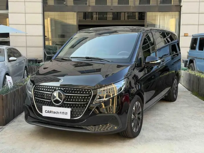 Mercedes-Benz V-Class 2024 Model V 300 Pilot Edition – фото 1
