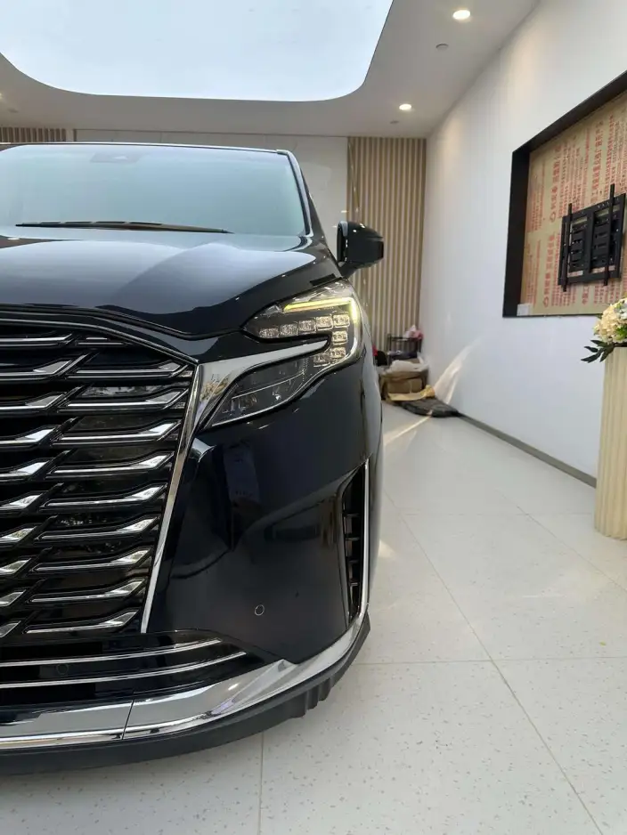 Buick GL8 2023 Model ES Luzun 2.0T Luxury Model – фото 6