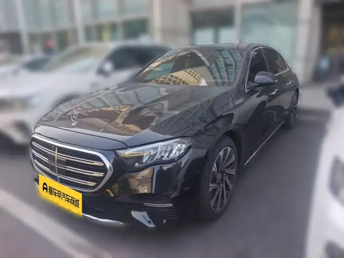 Mercedes-Benz E-Class 2024 Model E 300 L Luxury Model sedan – фото 1