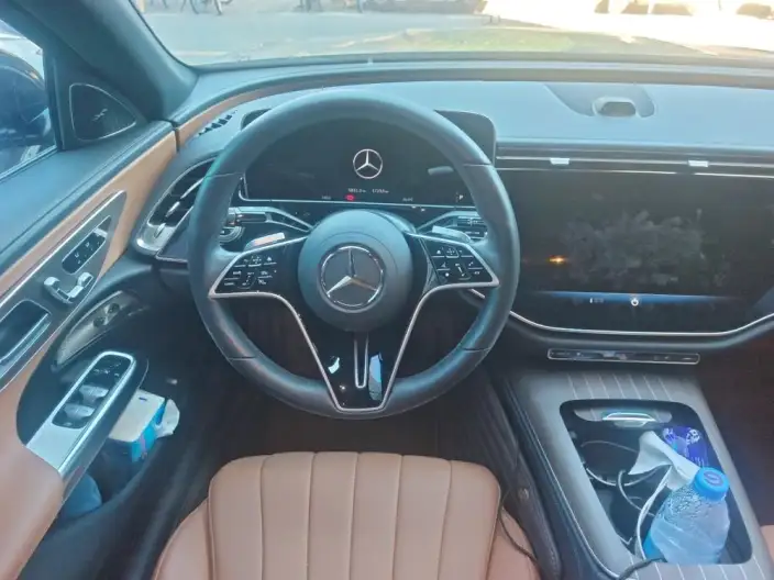 Mercedes-Benz E-Class 2024 Model E 300 L Luxury Model sedan – фото 7
