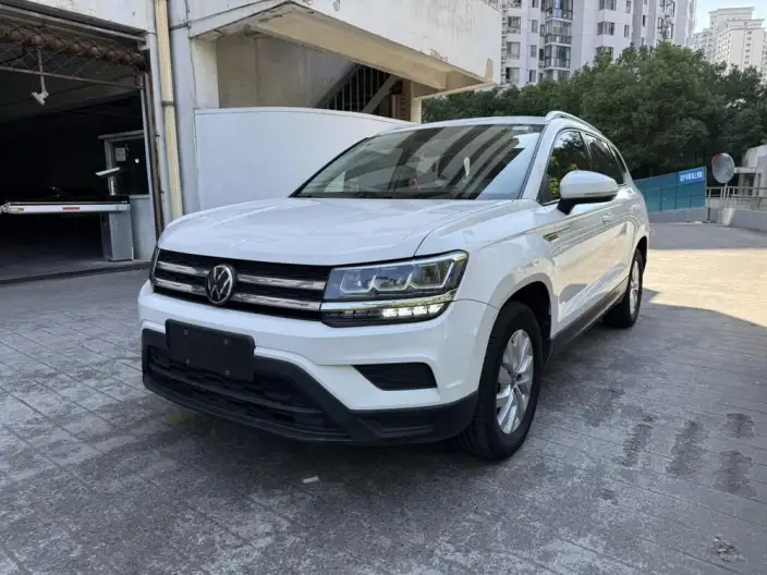 Volkswagen Tharu 2022 Model 280TSI 2WD Fashion edition – фото 1