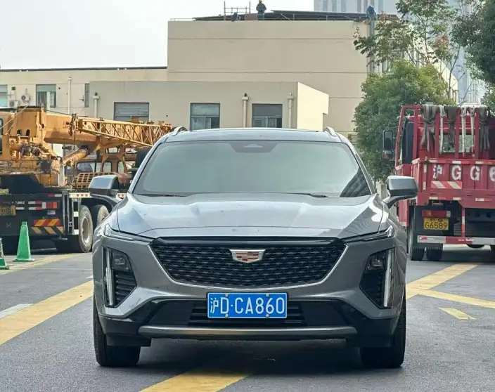 Cadillac GT4 2023 Model 25T Luxury Model – фото 2