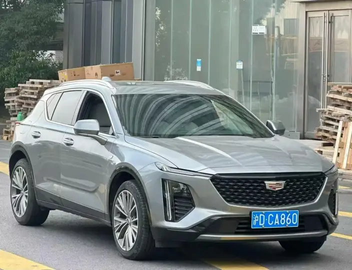 Cadillac GT4 2023 Model 25T Luxury Model – фото 3