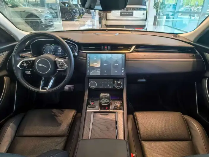 Jaguar XFL 2024 Model 2.0T P250 2WD Exclusive Deluxe Edition – фото 8