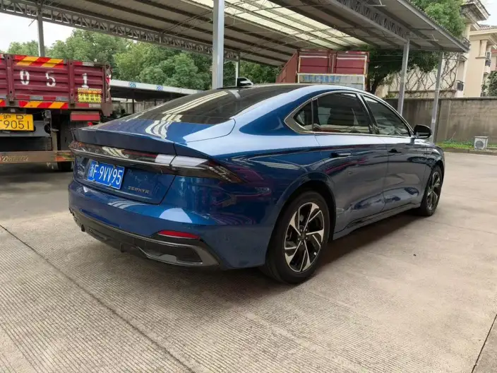 Lincoln Z 2022 Model Facelift i Cool Exclusive Edition – фото 4