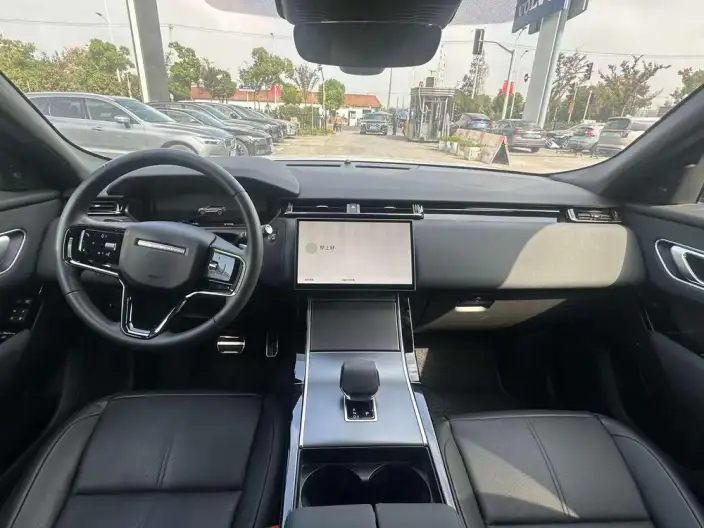 Range Rover Velar 2025 Model Dynamic SE – фото 8