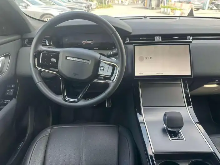 Range Rover Velar 2025 Model Dynamic SE – фото 10