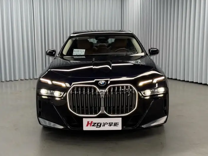 BMW i7 2023 Model eDrive50L Leading Model M Sports Set – фото 2